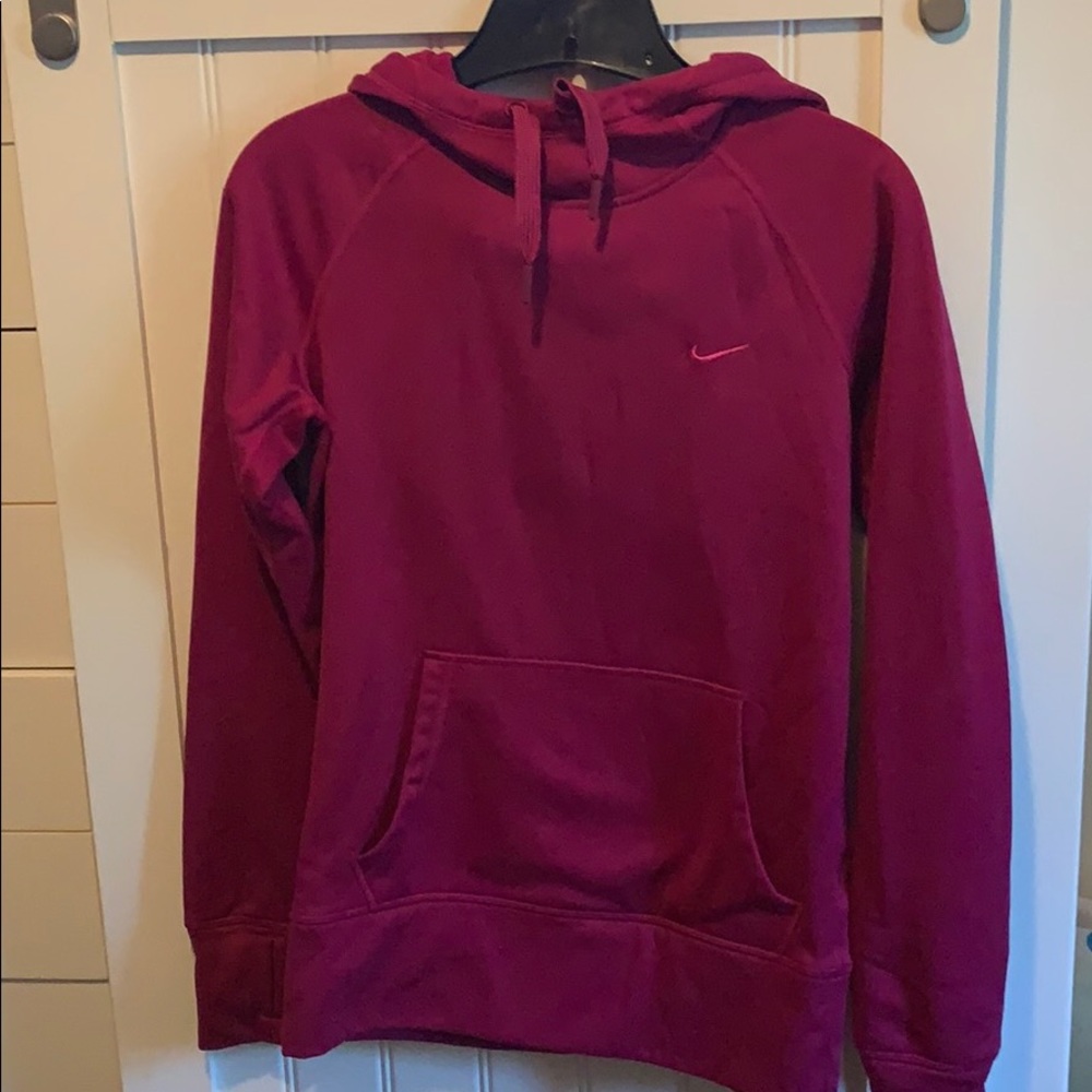 Therma fit. Purplish sweatshirt Nike